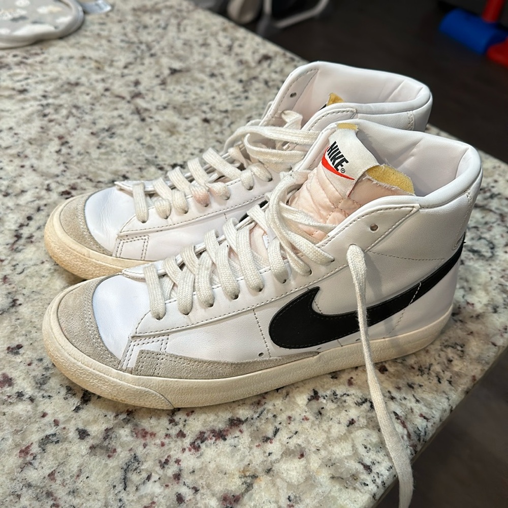 Nike Blazer Women’s Mid 77